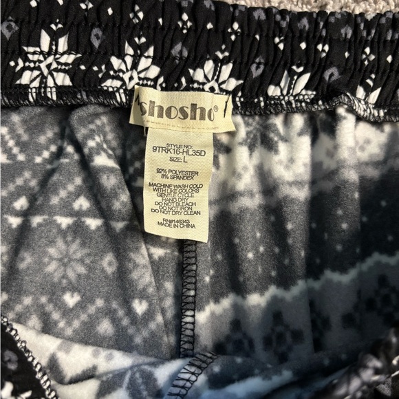 Fleece lined black/white leggings NWT - Picture 4 of 4